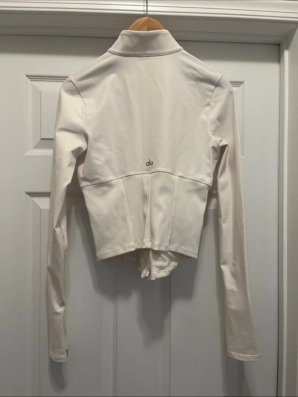 NWOT Alo airbrush, corset full zip jacket in white